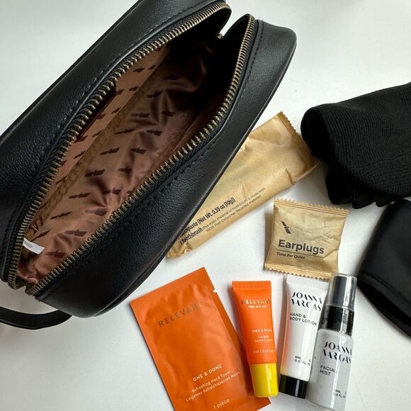 American Airlines Flagship First Class Amenity Kit Toiletry Bag - Picture 7 of 7